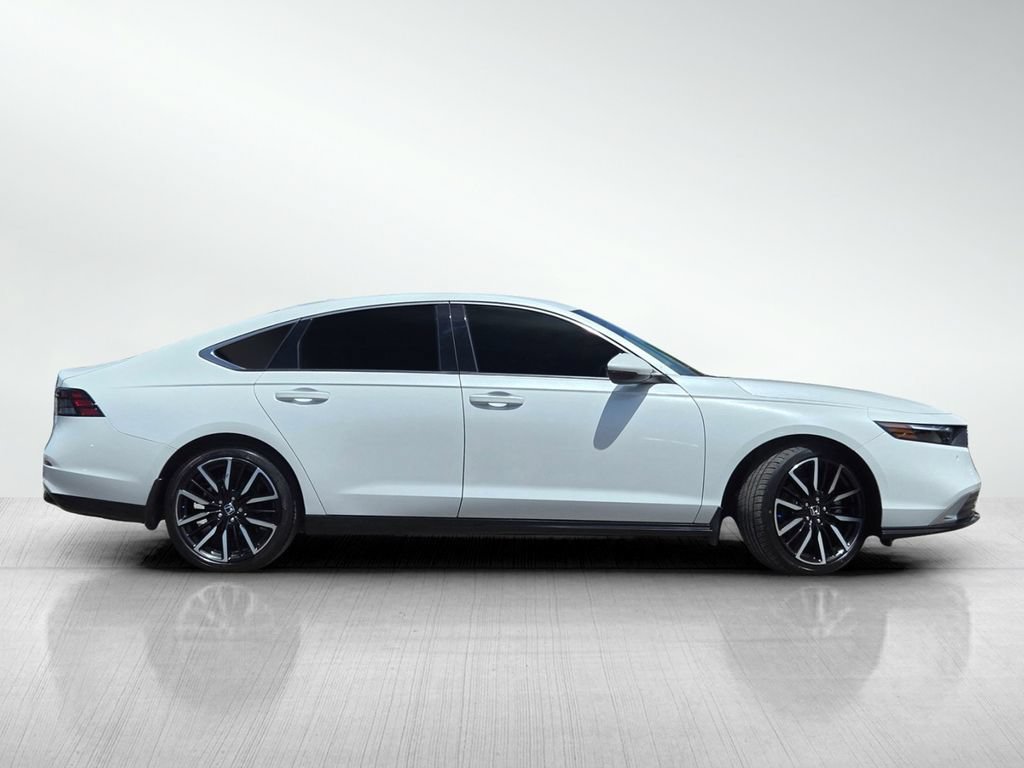 Used 2024 Honda Accord Touring image 4