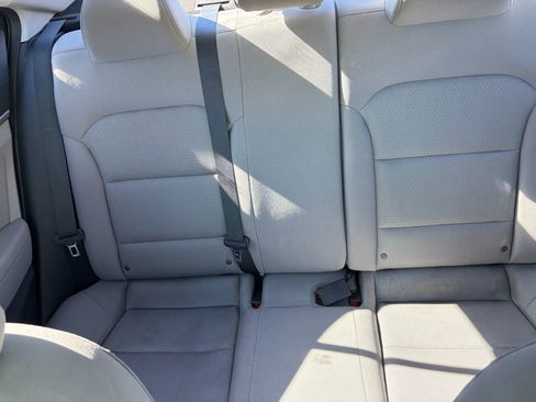 Used 2018 Hyundai Elantra SEL image 12