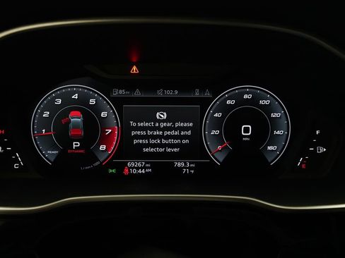 Used 2019 Audi Q3 2.0T Prestige w/ Prestige Package AWD/4WD image 2