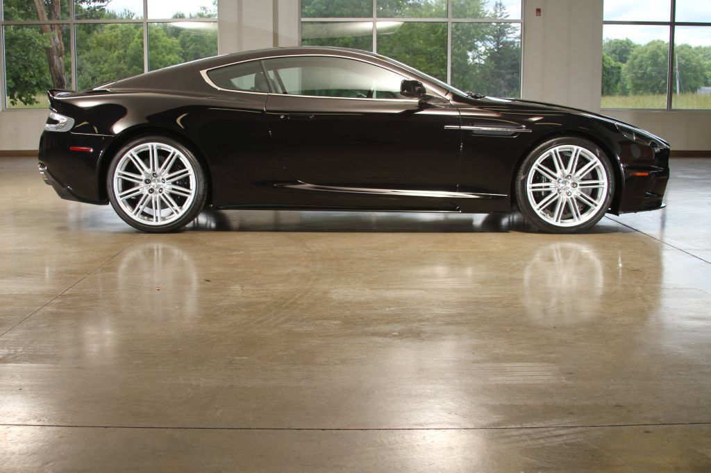 Used 2009 Aston Martin DBS Coupe RWD image 13