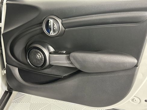Used 2017 MINI Cooper 4-Door Hardtop FWD image 30