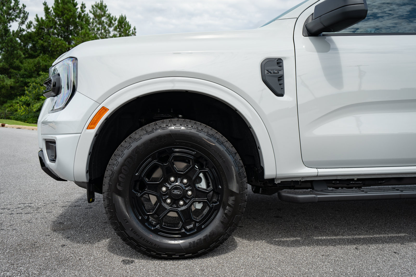 New 2026 Ford Ranger XLT w/ Equipment Group 301A High AWD/4WD image 4