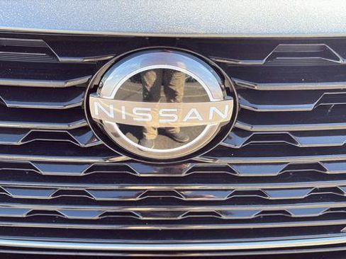 Used 2025 Nissan Sentra SV FWD image 27