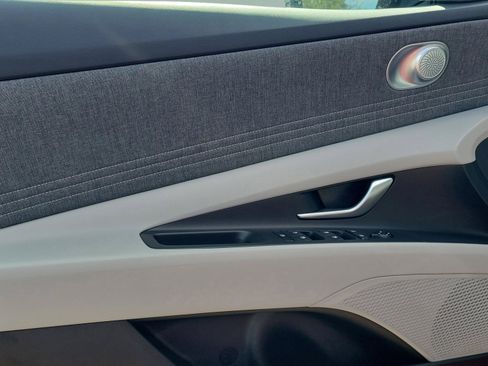 New 2026 Hyundai Elantra Limited FWD image 22