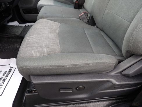 Used 2024 Ford F550 4x4 Crew Cab Super Duty w/ XLT Value Package image 18