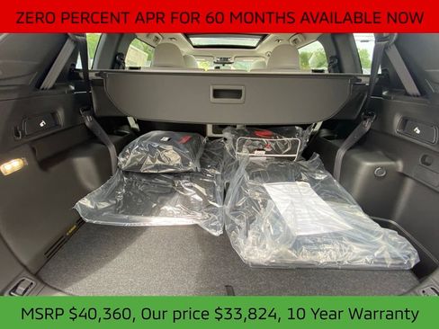 New 2025 Mitsubishi Outlander SE image 21