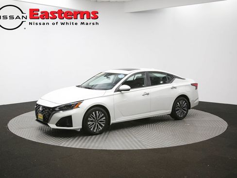 Used 2024 Nissan Altima 2.5 SV w/ SV Premium Package image 95