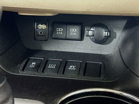 Used 2017 Toyota Highlander Limited Platinum image 26