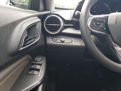 New 2026 Chevrolet Trax ACTIV w/ Driver Confidence Package FWD image 15
