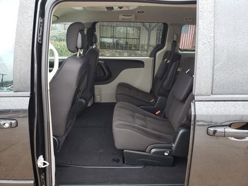 Used 2017 Dodge Grand Caravan SE w/ Power Window Group image 12