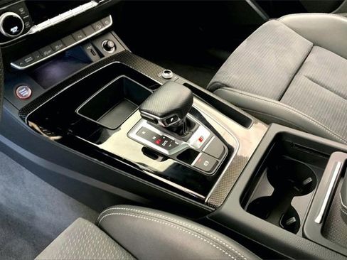 Certified 2022 Audi SQ5 Premium image 17