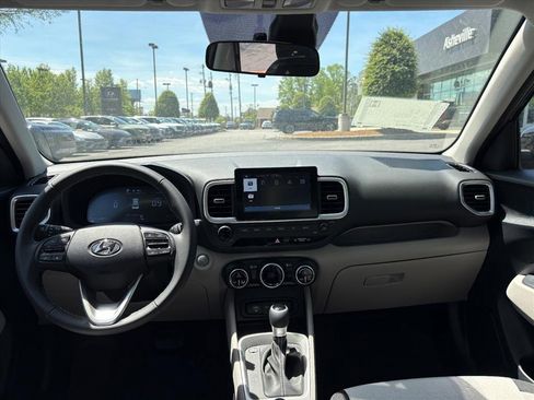 New 2026 Hyundai Venue SEL FWD image 19