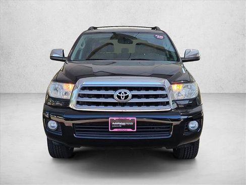 Used 2015 Toyota Sequoia Platinum image 2