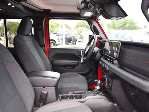 Used 2026 Jeep Wrangler Unlimited Rubicon AWD/4WD image 27
