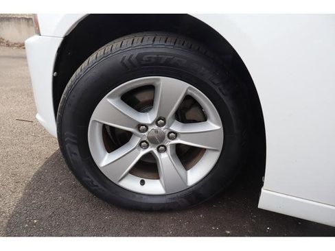 Used 2012 Dodge Charger SE image 14