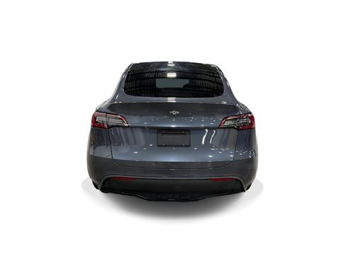 Certified 2023 Tesla Model Y AWD image 5
