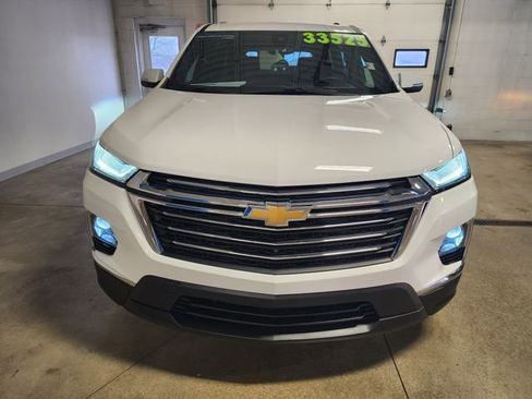 Used 2023 Chevrolet Traverse LT image 7