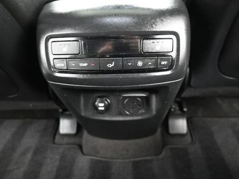 Used 2021 Hyundai Palisade SEL w/ Premium Package FWD image 14