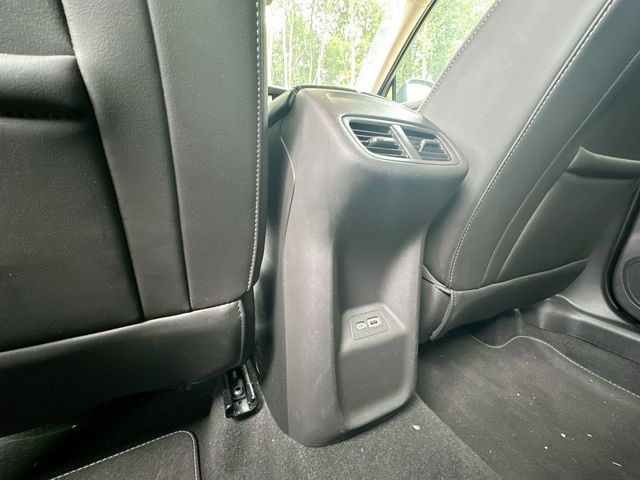 Used 2021 Buick Envision Essence w/ Technology Package I FWD image 24