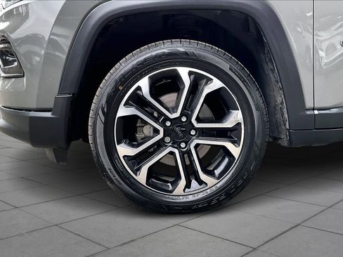 Used 2022 Jeep Compass Limited image 11