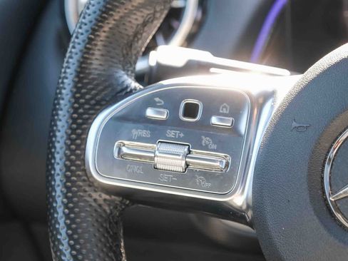 Used 2023 Mercedes-Benz GLB 250 image 19