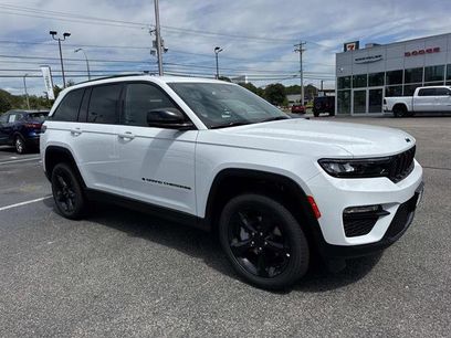 New 2025 Jeep Grand Cherokee Limited w/ Black Appearance Package