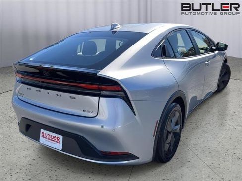 Certified 2025 Toyota Prius LE image 5