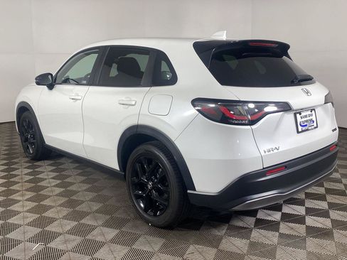 Used 2023 Honda HR-V Sport image 4