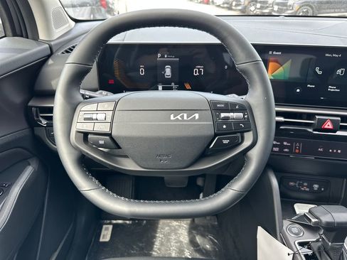 New 2026 Kia Sportage EX AWD/4WD image 17