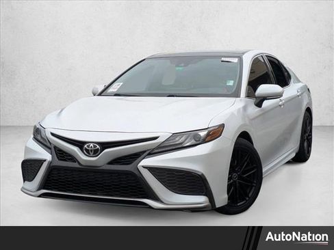 Used 2021 Toyota Camry XSE image 1