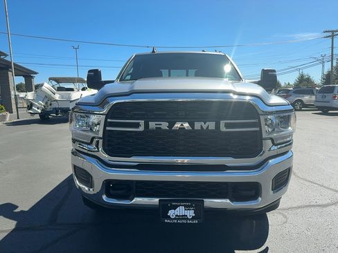 Used 2024 RAM 3500 Tradesman w/ Chrome Appearance Group AWD/4WD image 2