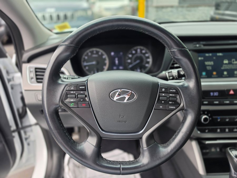 Used 2017 Hyundai Sonata Sport w/ Value Edition Package 02 FWD image 21