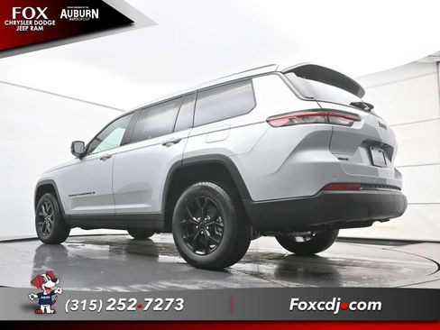 New 2025 Jeep Grand Cherokee L Altitude image 19