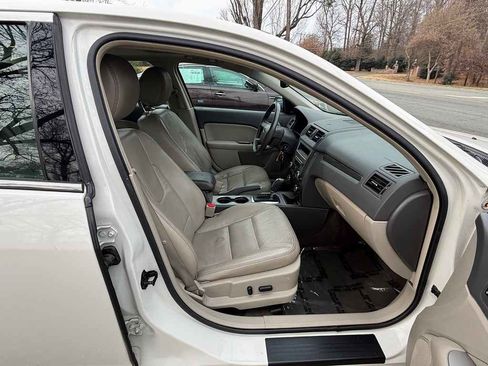 Used 2012 Ford Fusion SEL image 11