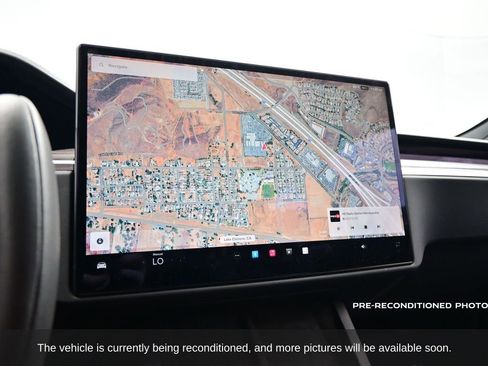 Used 2022 Tesla Model S image 18