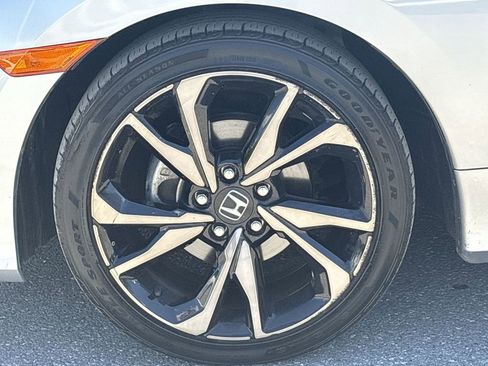 Used 2021 Honda Civic Sport image 17