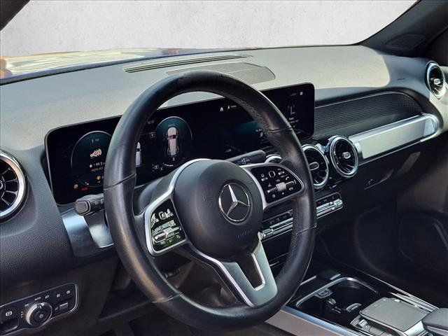 Used 2021 Mercedes-Benz GLB 250 4MATIC image 10