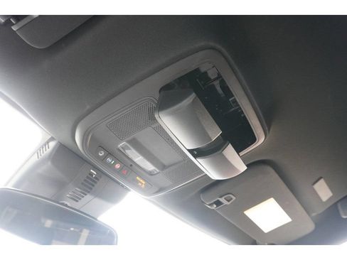 Used 2024 Chevrolet Traverse LT FWD image 20