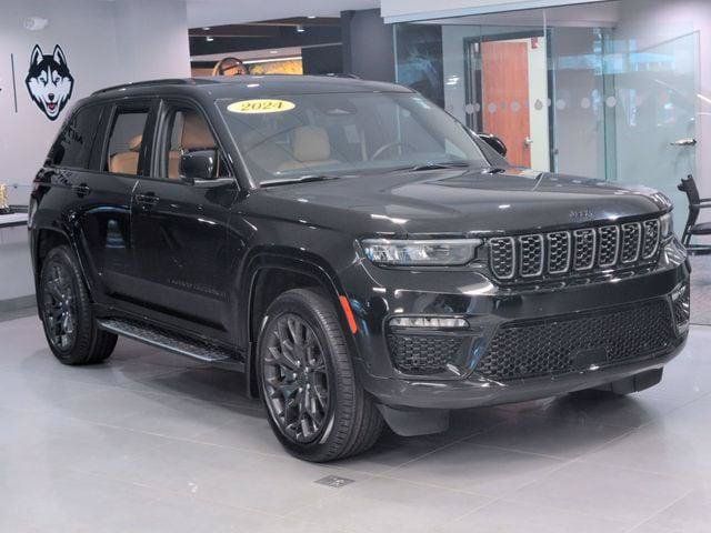Certified 2024 Jeep Grand Cherokee Summit AWD/4WD image 3