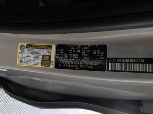 Used 2024 Kia Carnival SX image 42