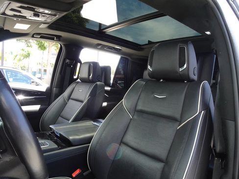 Used 2021 Cadillac Escalade Sport w/ Driver Assist Tech Package AWD/4WD image 12