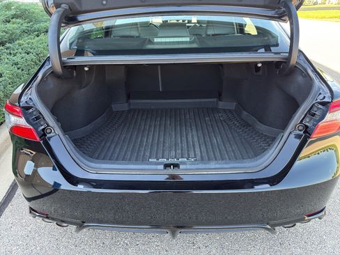 Used 2022 Toyota Camry XSE FWD image 32