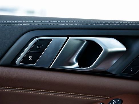 New 2026 BMW X5 xDrive40i w/ M Sport Package image 15