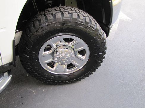 Used 2023 RAM 2500 Tradesman w/ Chrome Appearance Group image 24