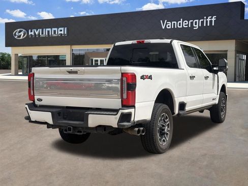 Used 2024 Ford F250 Platinum image 14