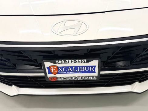 Used 2024 Hyundai Elantra SE FWD image 15
