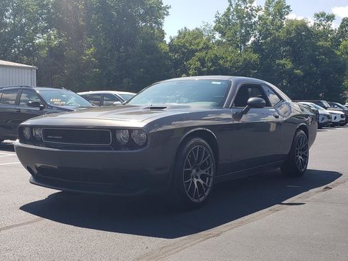 Used 2013 Dodge Challenger SXT w/ Sound Group RWD image 1