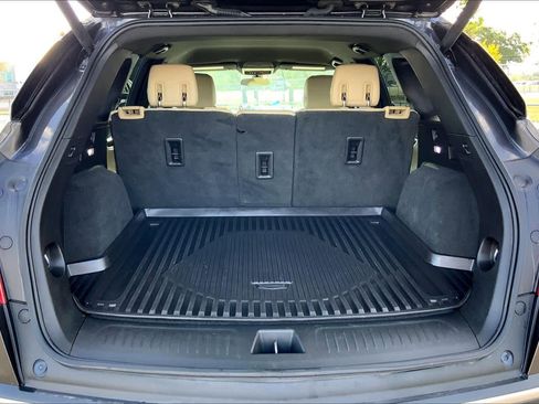 Used 2018 Cadillac XT5 FWD image 33