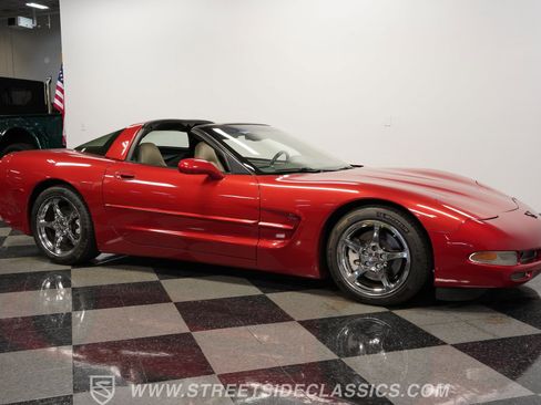 Used 1998 Chevrolet Corvette Coupe image 15