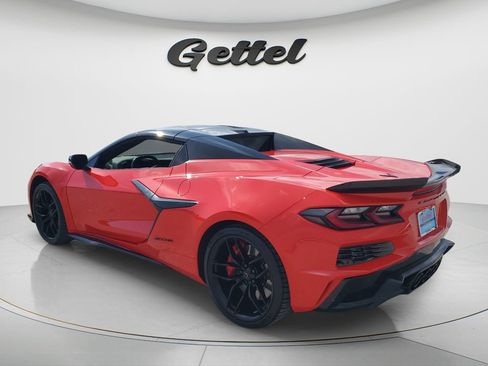 Used 2025 Chevrolet Corvette Z06 RWD image 7